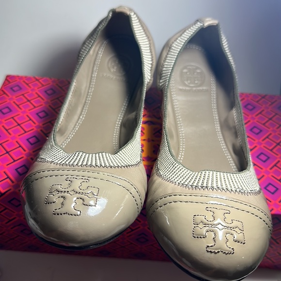 Tory Burch Gabby Ballet Isabel Flat London Gray Size 9.5 NIB - Picture 2 of 6